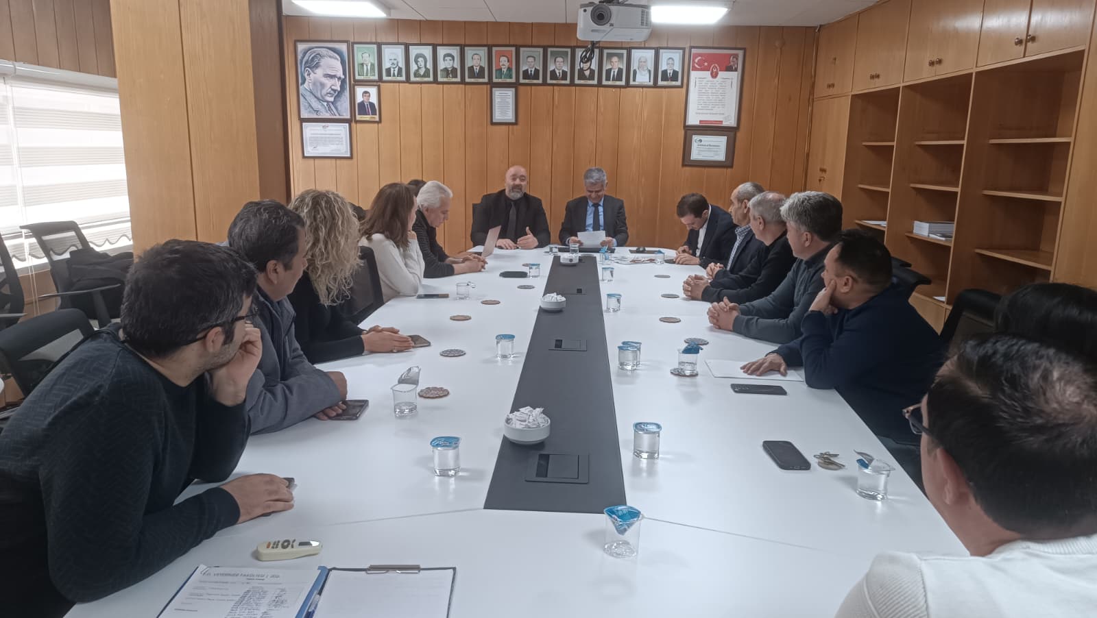 Toplumsal Katkı Çalışmaları Kapsamında Veteriner Fakültesi ile Değerlendirme ve Planlama Toplantısı Gerçekleştirildi