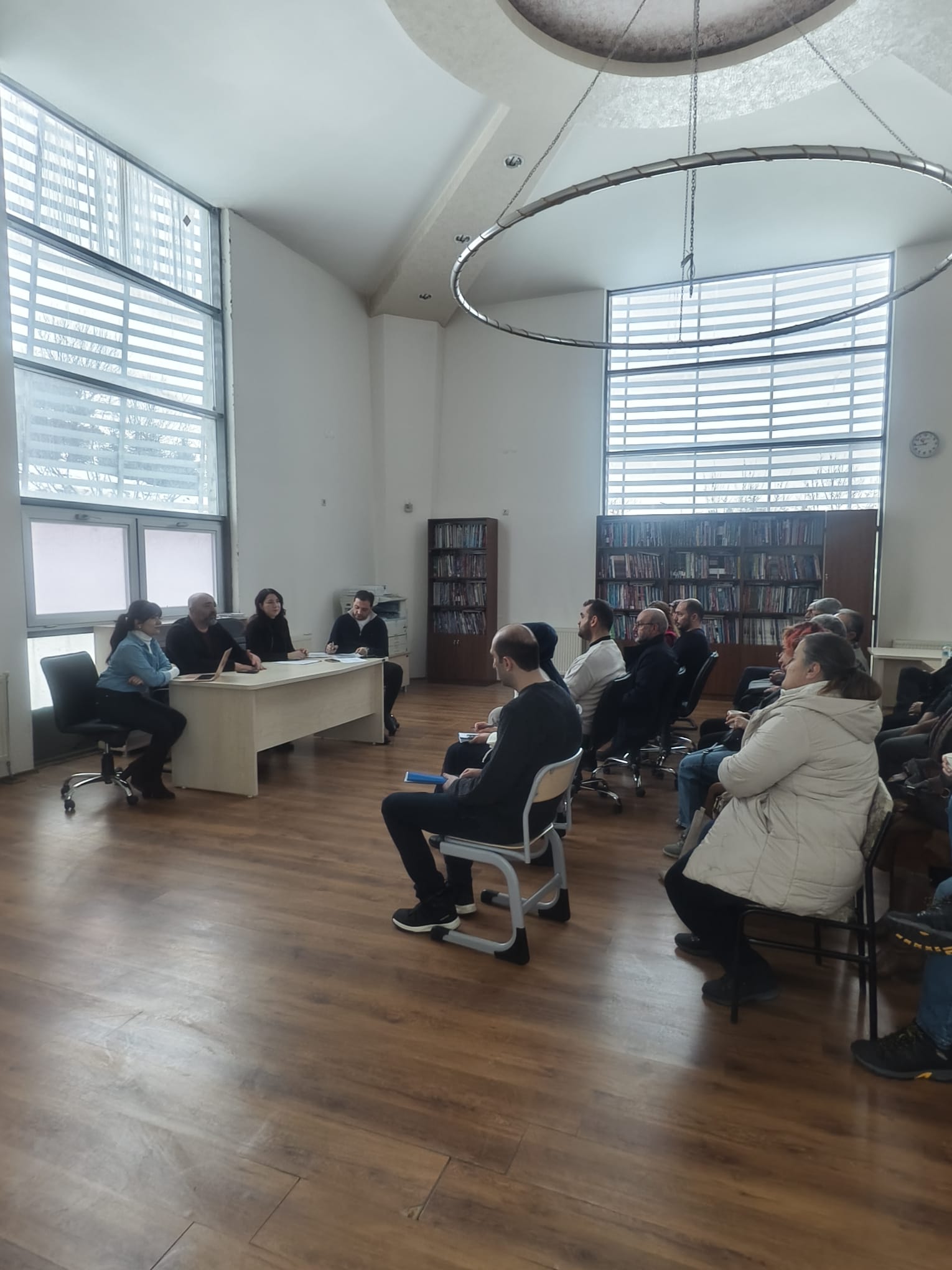 yabanci-diller-yuksekokulu-ile-toplumsal-katki-odakli-egitim-ve-is-birligi-alanlari-ele-alindi