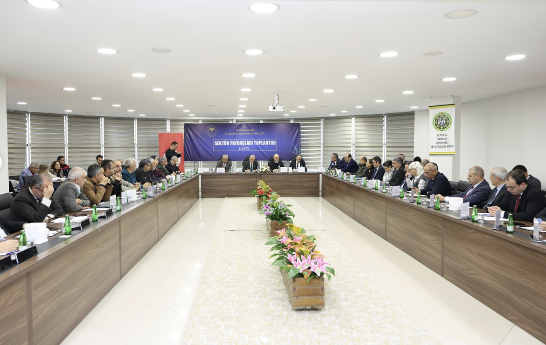 tarim-sektor-paydaslari-toplantisinda-su-urunleri-fakultesi-dekani-su-urunleri-sektorunu-degerlendirdi