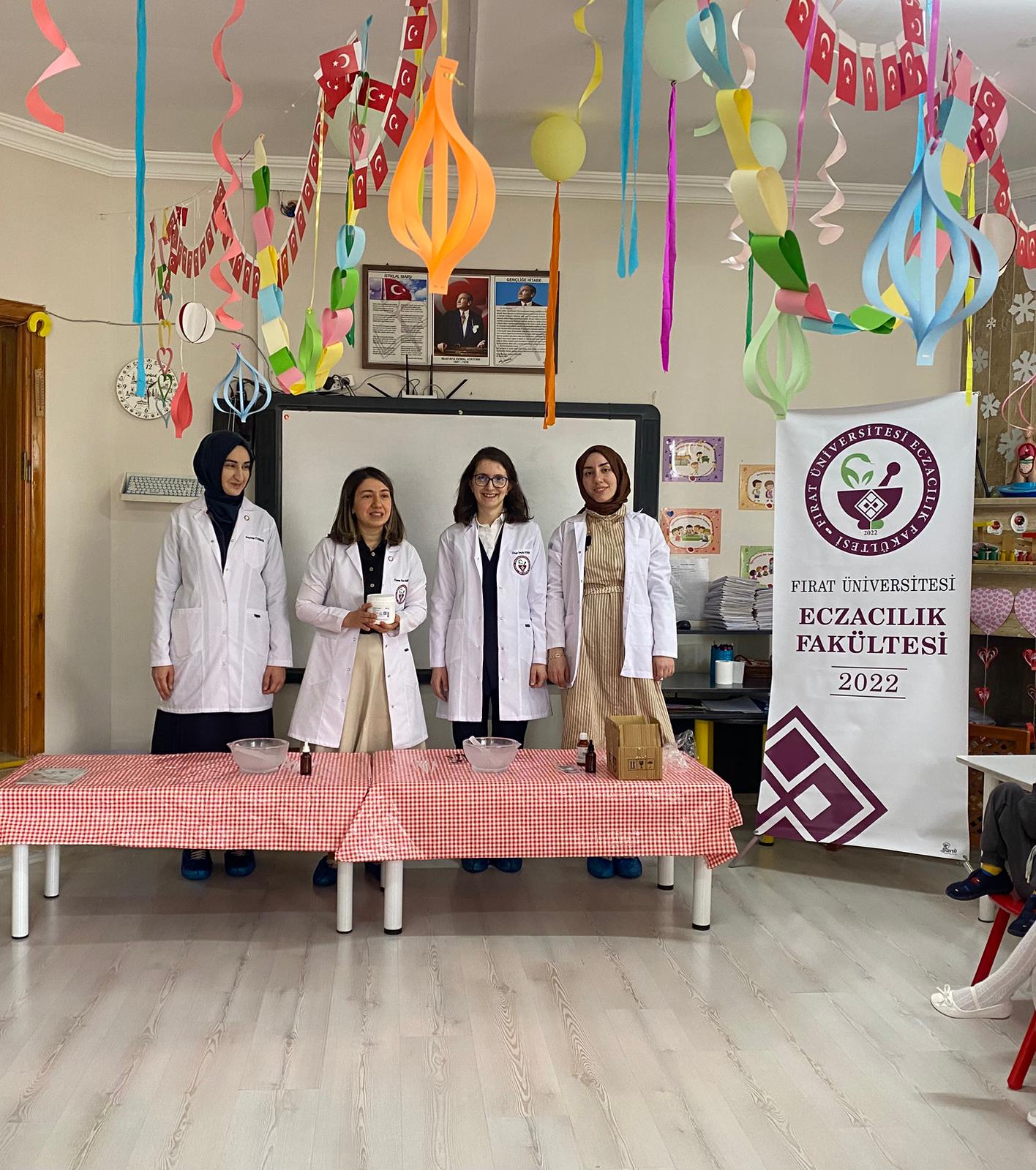 Eczacılık Mesleği Tanıtımı: Krem Atölyesi